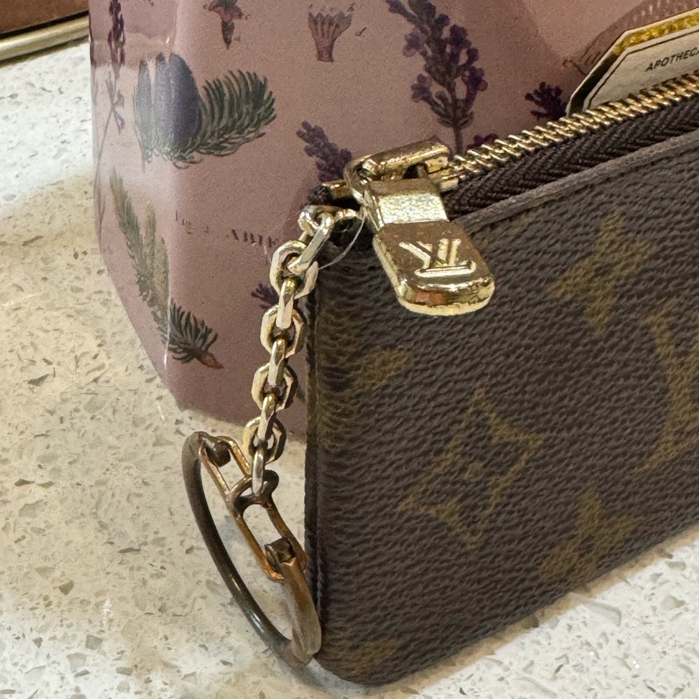 Louis Vuitton LV Monogram Key Pouch / Clés – Authentic – Replaced Chain - Picture 3 of 13